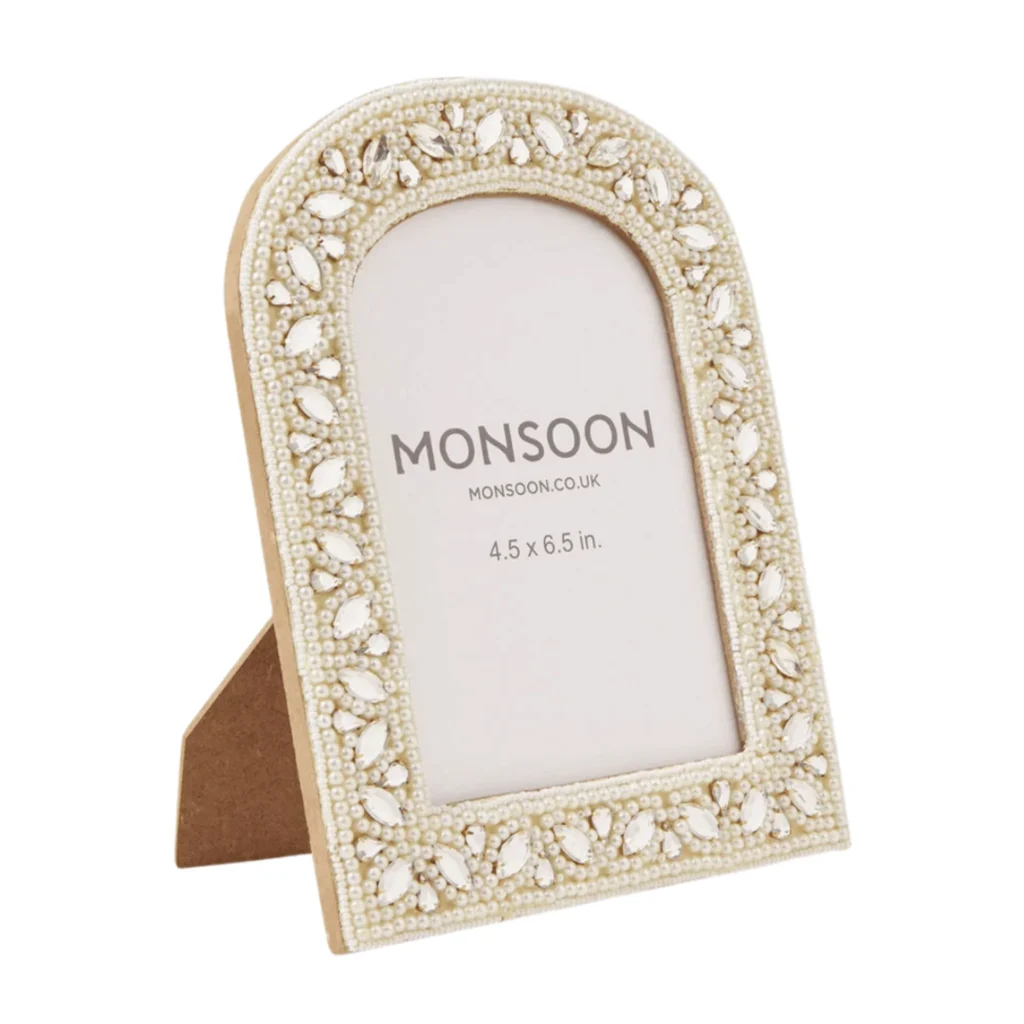 pearl-inspired photo frame