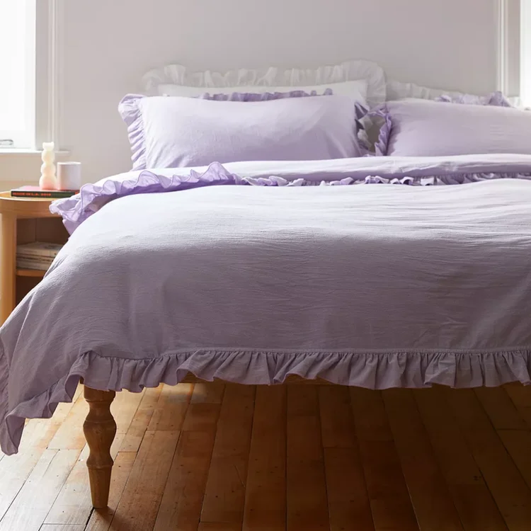 Lilac ruffle duvet set